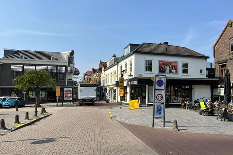 WinkelruimteaanHoogstraat 6<br/> inSchiedam WinkelruimteaanHoogstraat 6<br/> inSchiedam