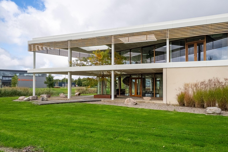 BedrijfsruimteaanRientjesoven 20<br/> inBorne BedrijfsruimteaanRientjesoven 20<br/> inBorne