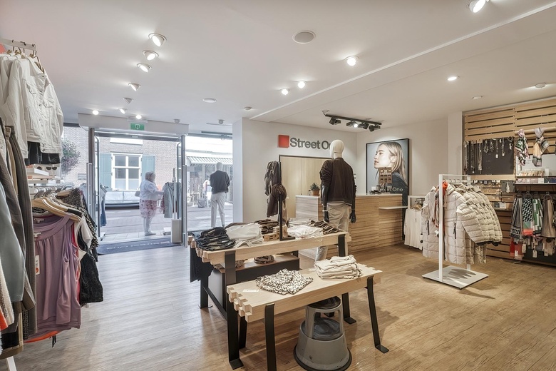 WinkelruimteaanHaarlemmerstraat 55<br/> inLeiden WinkelruimteaanHaarlemmerstraat 55<br/> inLeiden