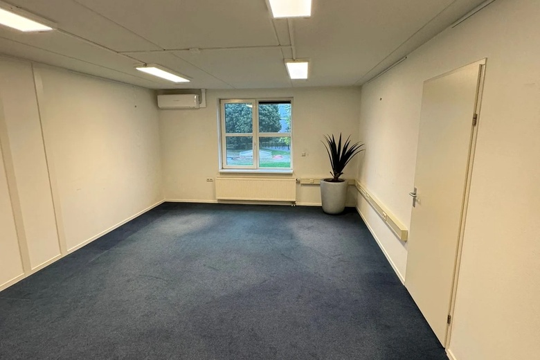 KantoorruimteaanMidden Engweg 21<br/> inPutten KantoorruimteaanMidden Engweg 21<br/> inPutten