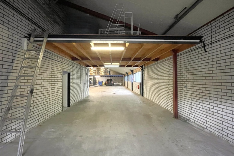 BedrijfsruimteaanVeldzichtweg 10<br/> inErmelo