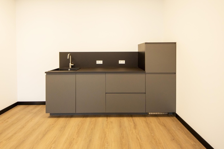 BedrijfsruimteaanHeliumweg 6 B 4<br/> inAmersfoort
