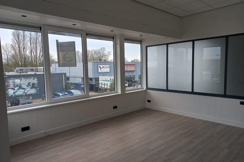 BedrijfsruimteaanStoofweg 38<br/> inOuddorp BedrijfsruimteaanStoofweg 38<br/> inOuddorp