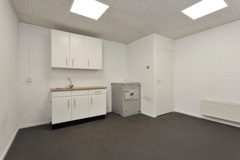 BedrijfsruimteaanProf. Asserweg 22<br/> inWaalwijk