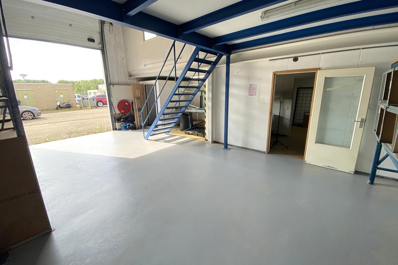 BedrijfsruimteaanJosephine Bakerstraat 8<br/> inAlmere BedrijfsruimteaanJosephine Bakerstraat 8<br/> inAlmere