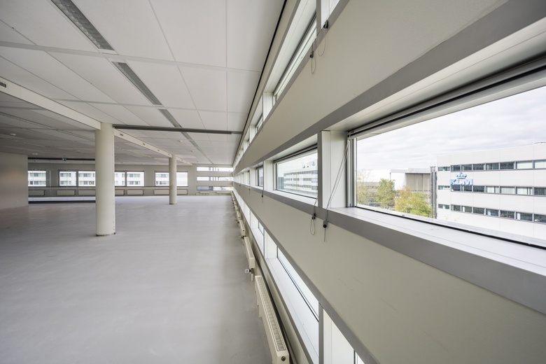 KantoorruimteaanStationsplein-ZW 981<br/> inSchiphol KantoorruimteaanStationsplein-ZW 981<br/> inSchiphol