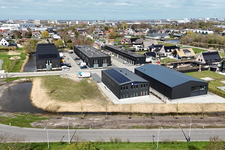 KavelaanBurgemeester Hoffscholteweg 2<br/> inAalsmeer