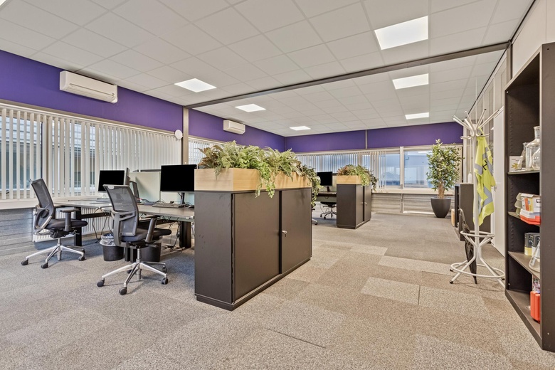 BedrijfsruimteaanTieleman en Drosweg 17<br/> inLeiden