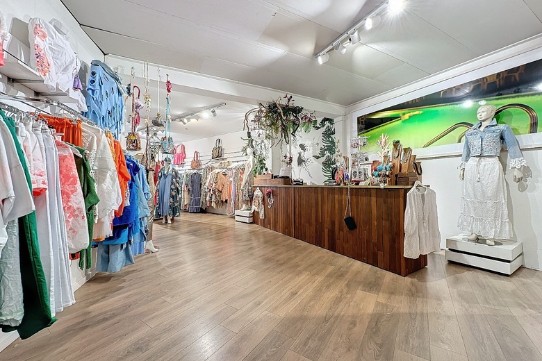 WinkelruimteaanNieuwstraat 17<br/> inSluis WinkelruimteaanNieuwstraat 17<br/> inSluis