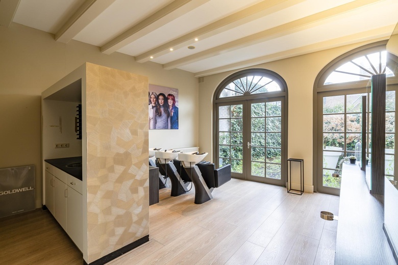 WinkelruimteaanVeerstraat 13<br/> inBussum WinkelruimteaanVeerstraat 13<br/> inBussum