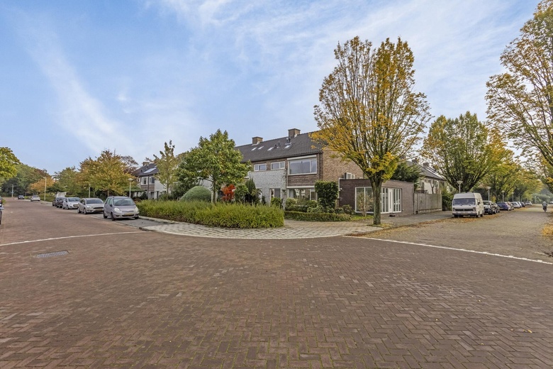 Bedrijfsruimteaanvan Renesseweg 19<br/> inEindhoven Bedrijfsruimteaanvan Renesseweg 19<br/> inEindhoven
