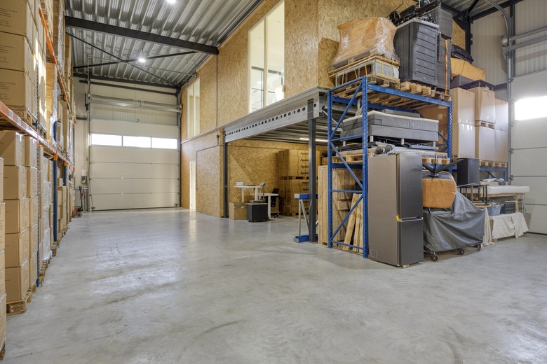 BedrijfsruimteaanMarconiweg 8 b<br/> inTholen