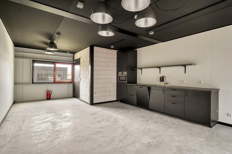 BedrijfsruimteaanIndustrieweg 28 a<br/> inVoorschoten