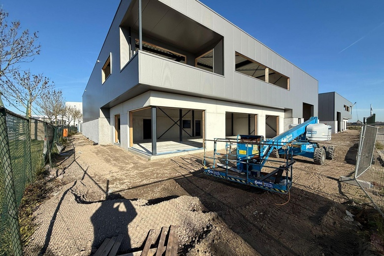 BedrijfsruimteaanPieter Hoebeeweg 4 - 8<br/> inDordrecht