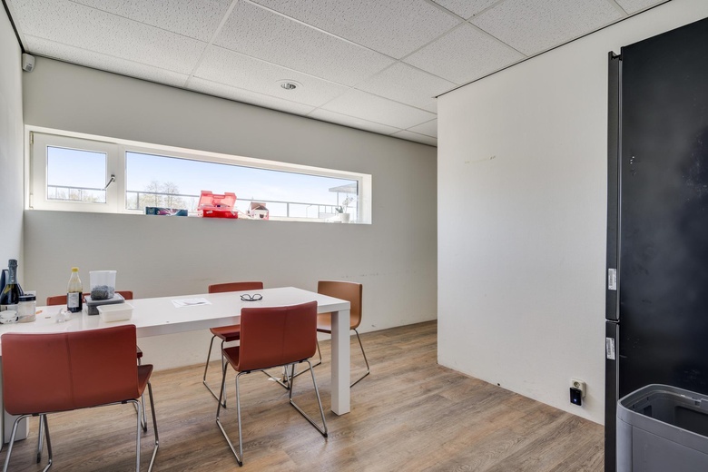 BedrijfsruimteaanNoordhoven 10<br/> inRoermond BedrijfsruimteaanNoordhoven 10<br/> inRoermond