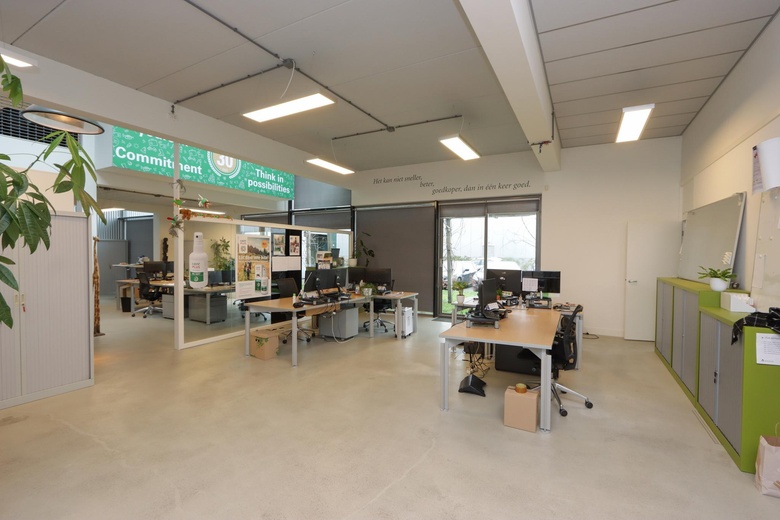 BedrijfsruimteaanDe Huchtstraat 14<br/> inAlmere BedrijfsruimteaanDe Huchtstraat 14<br/> inAlmere