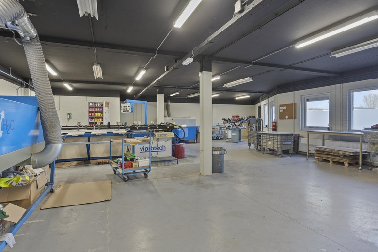 BedrijfsruimteaanEerste Zeine 86 a<br/> inWaalwijk BedrijfsruimteaanEerste Zeine 86 a<br/> inWaalwijk