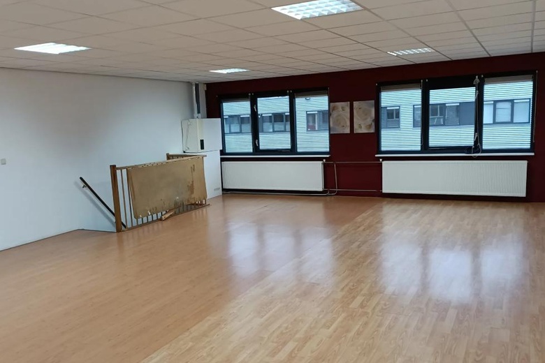 KantoorruimteaanNeutronenlaan 44<br/> inUden