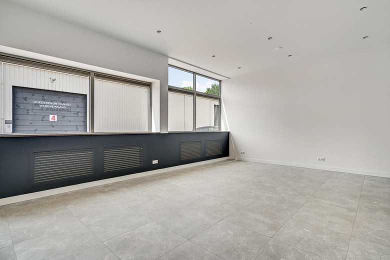 BedrijfsruimteaanGroeneweg 14 A<br/> inRoermond BedrijfsruimteaanGroeneweg 14 A<br/> inRoermond