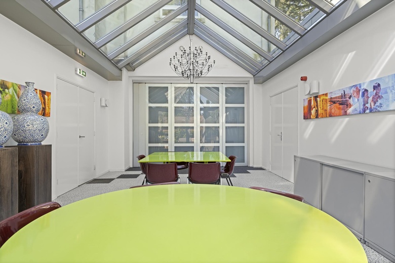 KantoorruimteaanArnhemsestraatweg 8<br/> inVelp