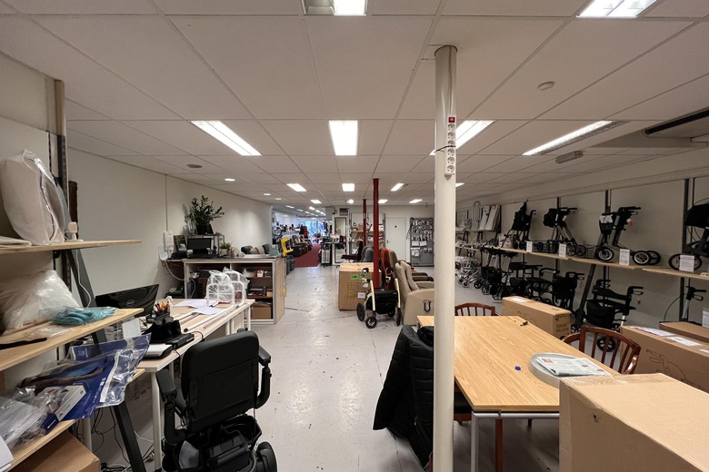 WinkelruimteaanStationsstraat 74<br/> inErmelo WinkelruimteaanStationsstraat 74<br/> inErmelo
