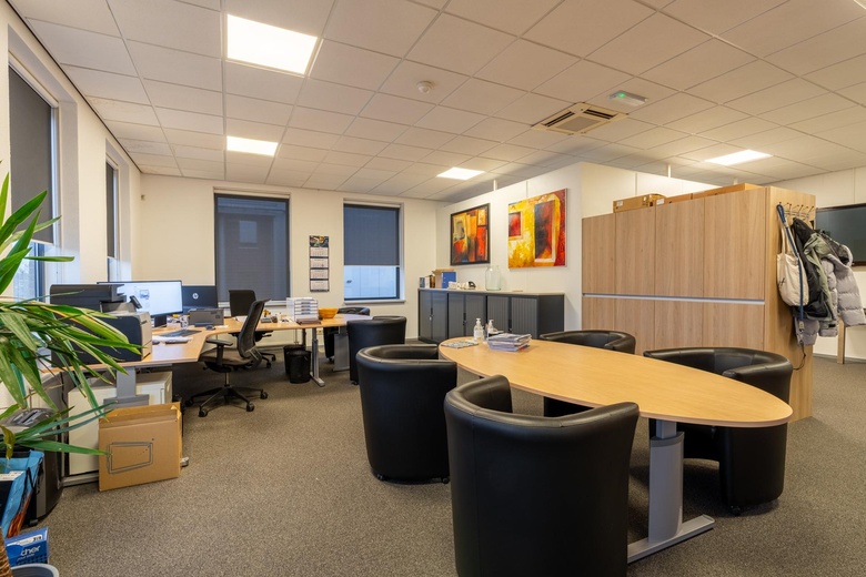 KantoorruimteaanIppelseweg 15 b<br/> inNieuwendijk KantoorruimteaanIppelseweg 15 b<br/> inNieuwendijk