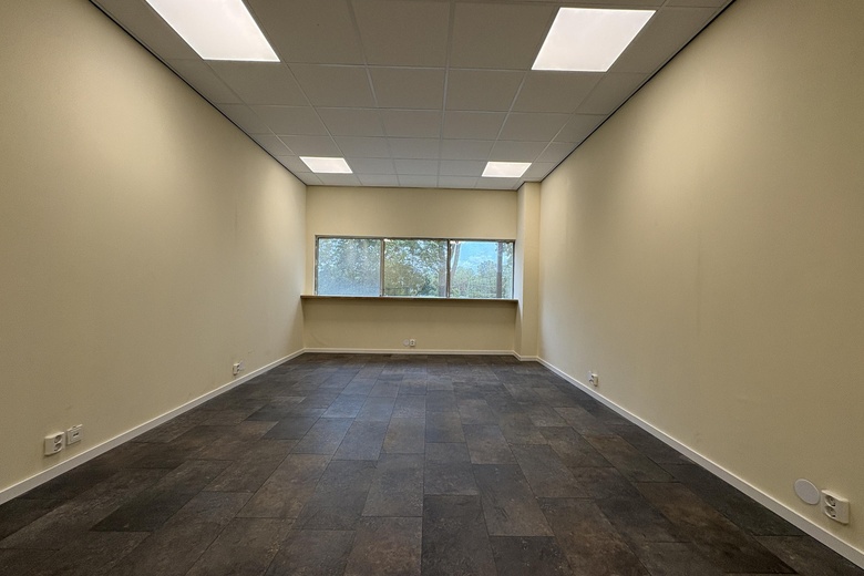 BedrijfsruimteaanNeutronstraat 7 8<br/> inGroningen