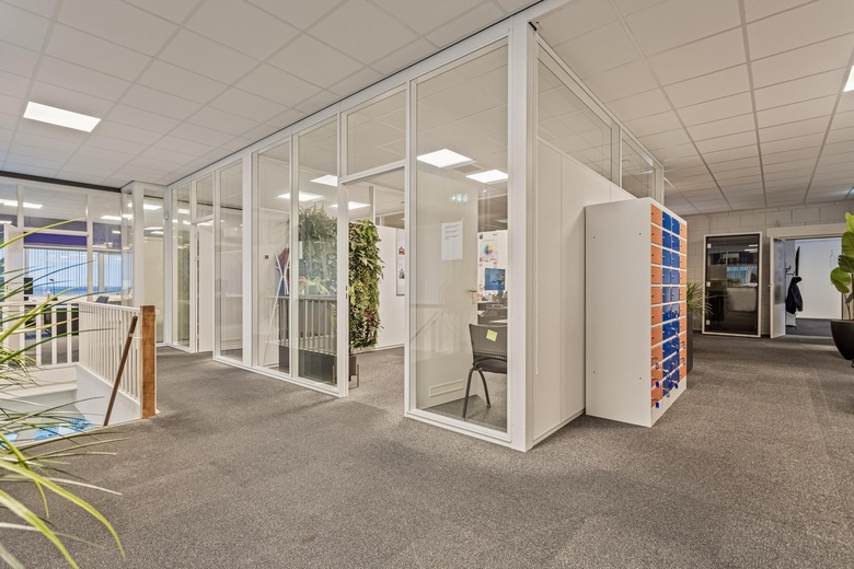 BedrijfsruimteaanTieleman en Drosweg 17<br/> inLeiden