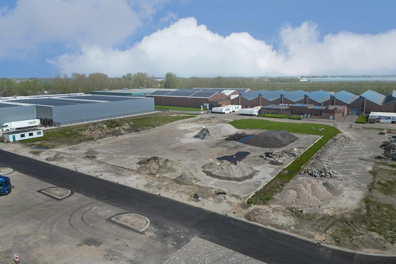 BedrijfsruimteaanFustmarkt 2<br/> inZwaagdijk-Oost