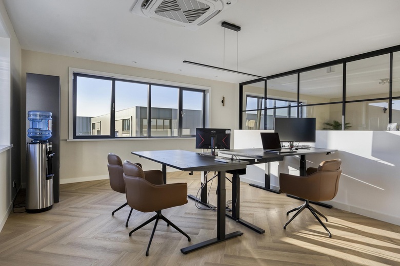 BedrijfsruimteaanMarconiweg 8 b<br/> inTholen