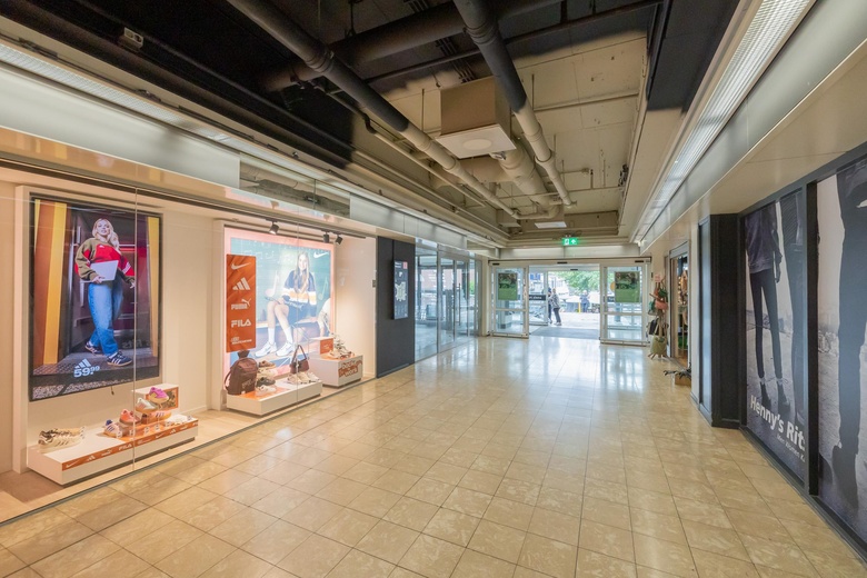 WinkelruimteaanWinkelhof 10<br/> inLeiderdorp WinkelruimteaanWinkelhof 10<br/> inLeiderdorp