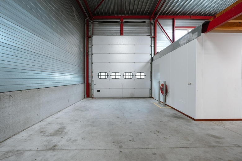 BedrijfsruimteaanDommelstraat 16<br/> inOss BedrijfsruimteaanDommelstraat 16<br/> inOss