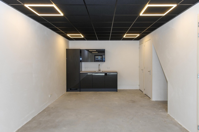 BedrijfsruimteaanEemmeerlaan 2 H<br/> inWeesp