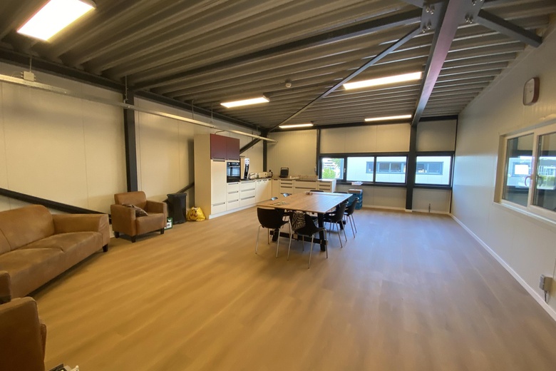 BedrijfsruimteaanMiddelweg 53<br/> inNieuwkuijk