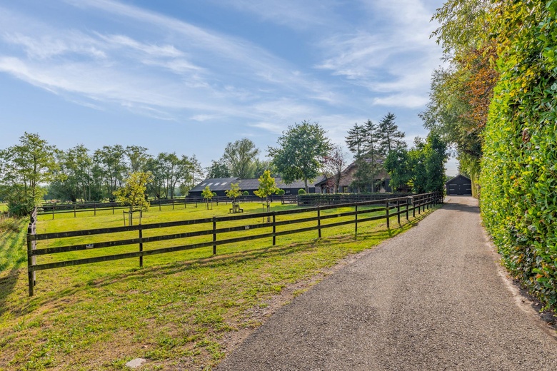 BedrijfsruimteaanZelderseweg 23<br/> inZwartebroek