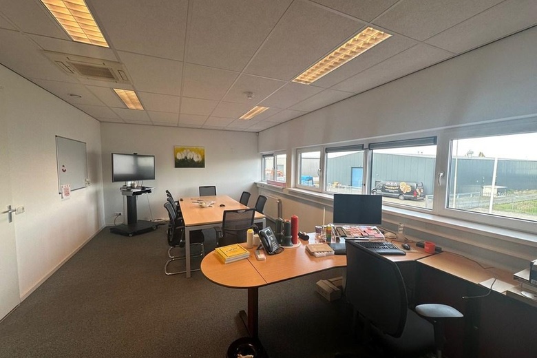 BedrijfsruimteaanAlbert Einsteinweg 21<br/> inRoermond