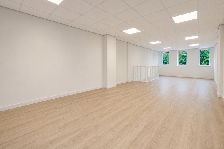 BedrijfsruimteaanNijverheidslaan 3 a 5<br/> inWeesp