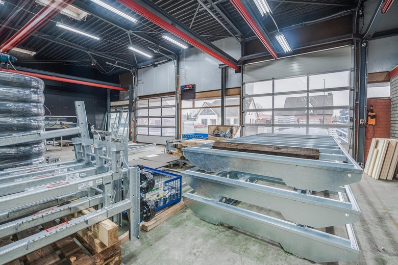 BedrijfsruimteaanOploseweg 10<br/> inOverloon BedrijfsruimteaanOploseweg 10<br/> inOverloon
