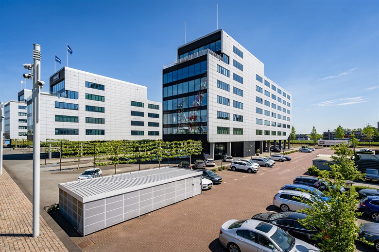 KantoorruimteaanWaalhaven O.z. 83 A<br/> inRotterdam