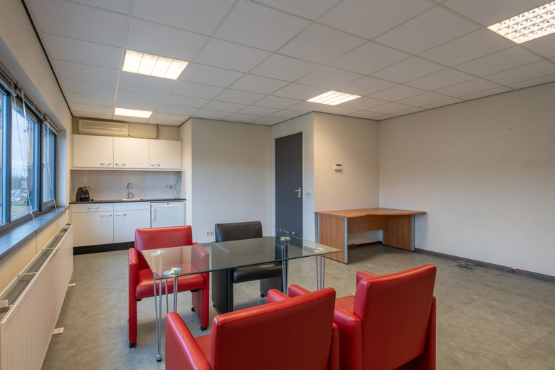 BedrijfsruimteaanXenonstraat 61<br/> inAlmere