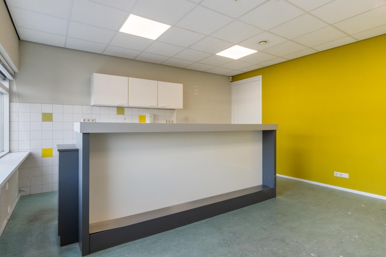 BedrijfsruimteaanZuidplasstraat 6<br/> inMoerkapelle