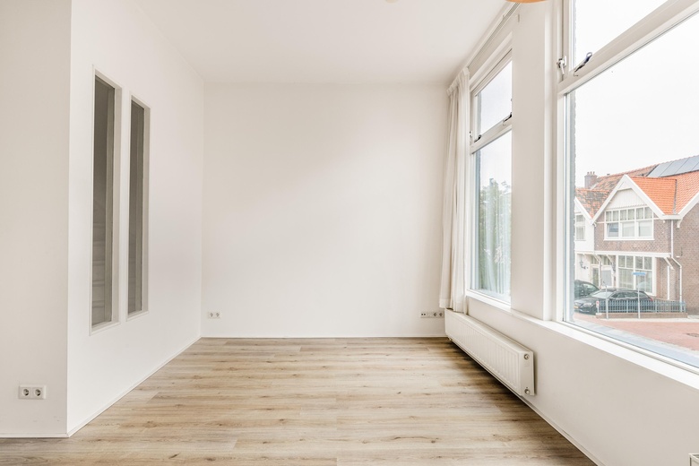 WinkelruimteaanZeestraat 44<br/> inBeverwijk WinkelruimteaanZeestraat 44<br/> inBeverwijk