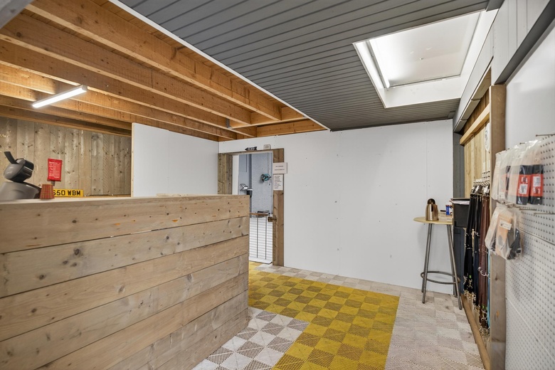 BedrijfsruimteaanHamerstraat 24<br/> inHengelo