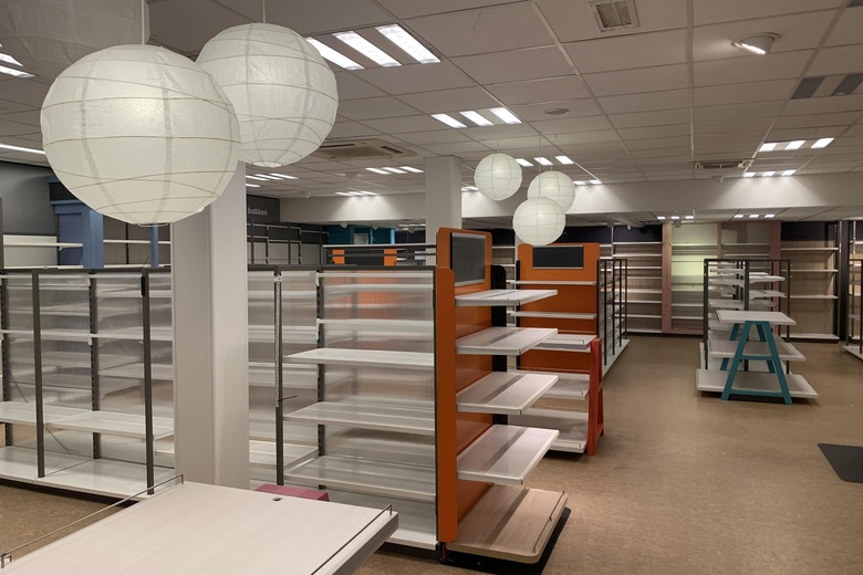 WinkelruimteaanRaadhuisplein 25 - 27<br/> inRozenburg