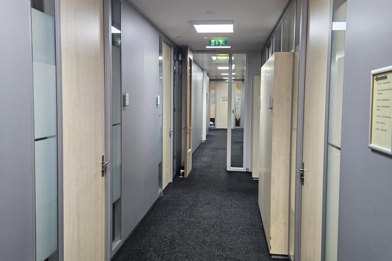 KantoorruimteaanBozenhoven 93<br/> inMijdrecht KantoorruimteaanBozenhoven 93<br/> inMijdrecht