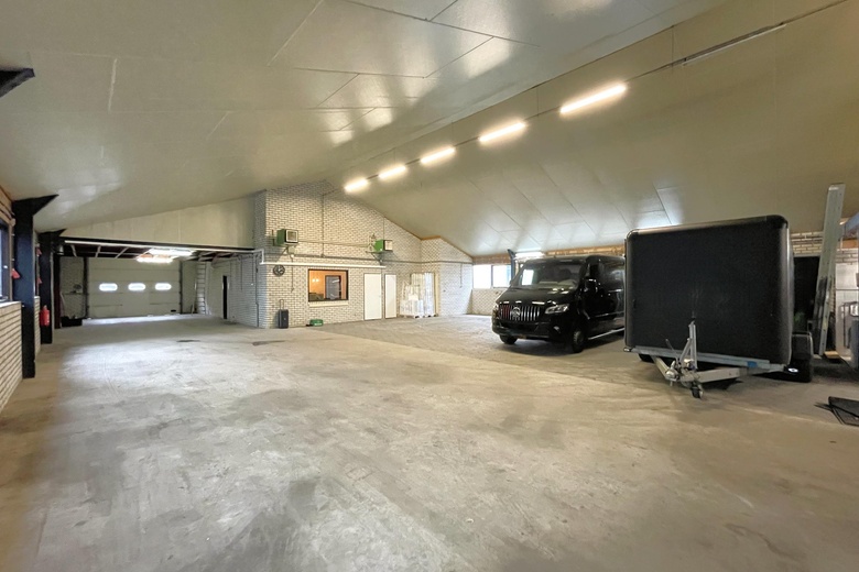 BedrijfsruimteaanVeldzichtweg 10<br/> inErmelo