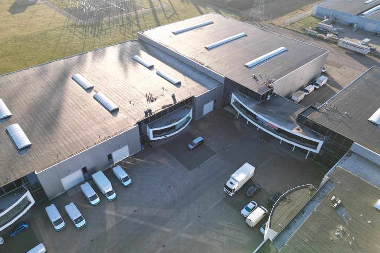 BedrijfsruimteaanVossenbeemd 111<br/> inHelmond BedrijfsruimteaanVossenbeemd 111<br/> inHelmond