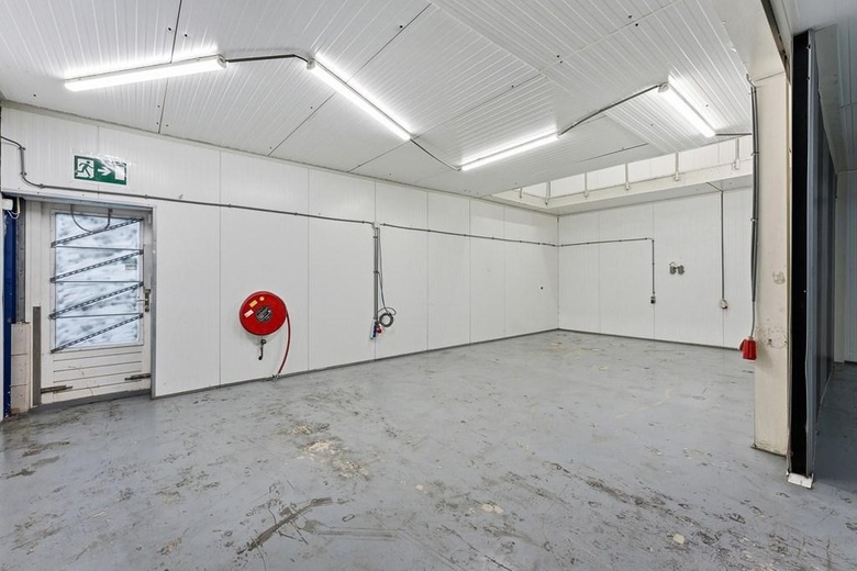 BedrijfsruimteaanVan 'T Hoffstraat 29<br/> inBarendrecht