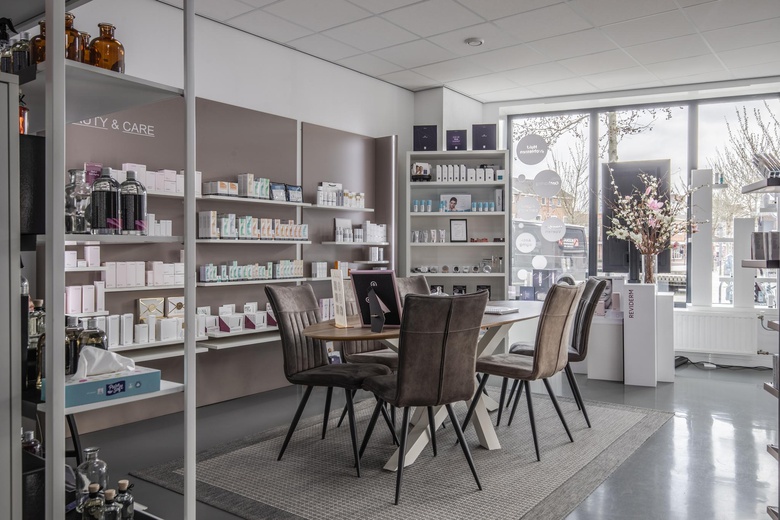 WinkelruimteaanSt. Werenfriedplein 9<br/> inElst WinkelruimteaanSt. Werenfriedplein 9<br/> inElst