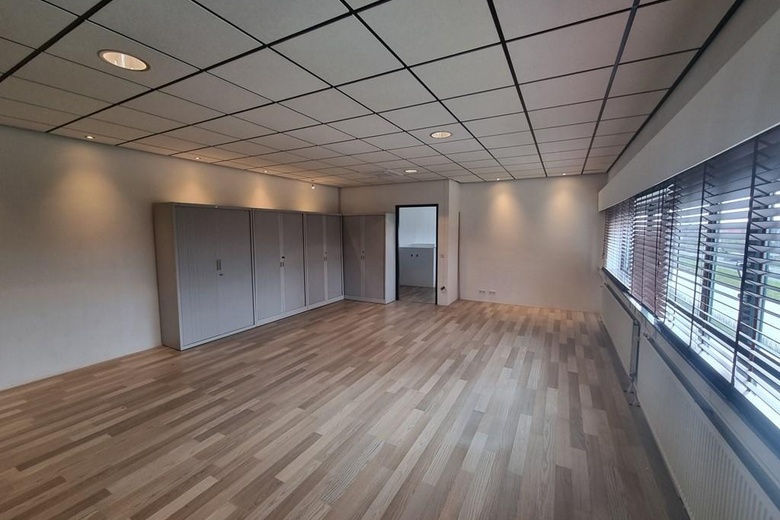 BedrijfsruimteaanLeeghwaterstraat 13 07<br/> inReeuwijk